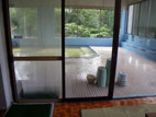船沢温泉 - 脱衣所から見た浴室